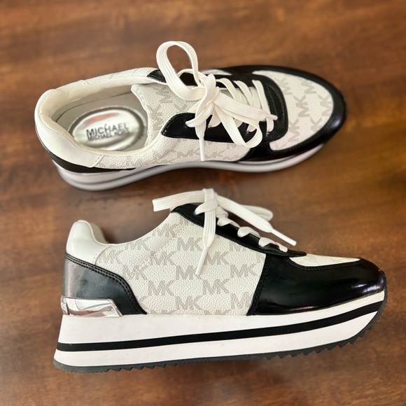 Michael Kors Platform Shoes - Picture 5 of 8